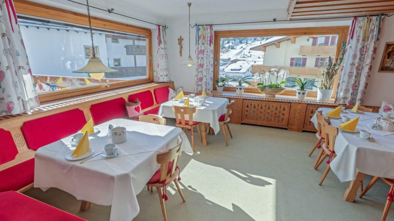 Haus Schrofenstein Bed & Breakfast Lech am Arlberg Luaran gambar